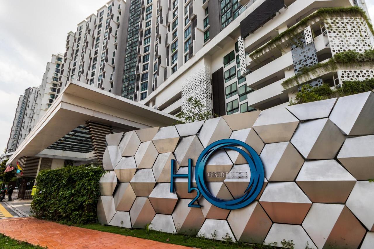 H20 Residence Ara Damansara By Airhost Petaling Jaya Esterno foto
