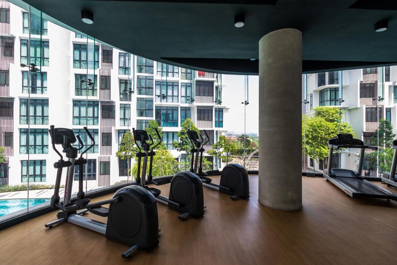 H20 Residence Ara Damansara By Airhost Petaling Jaya Esterno foto