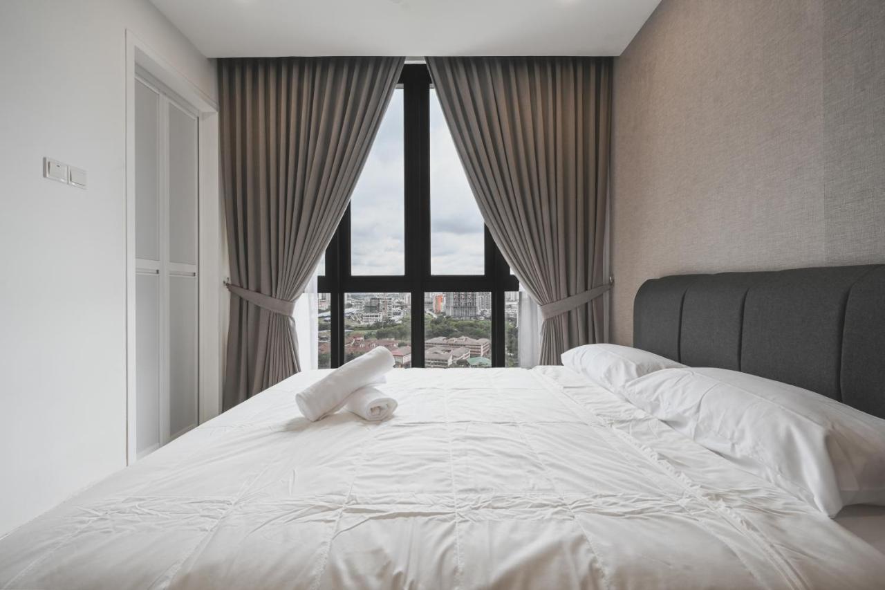 H20 Residence Ara Damansara By Airhost Petaling Jaya Esterno foto